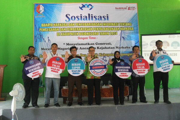 Peran Pemerintah Dan Masyarakat Dalam Memerangi Narkoba