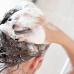 Kesalahan Keramas Yang Bisa Membuat Rambut Cepat Rusak