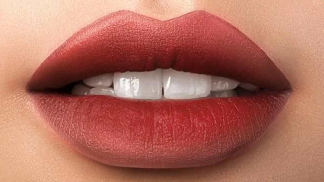 Ombre Lips Masih Tren, Teknik Dan Warna Yang Sedang Populer