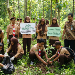 Melestarikan Hutan: Menjaga HutanTanggung Jawab Bersama
