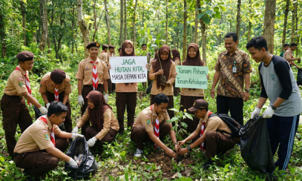 Melestarikan Hutan: Menjaga HutanTanggung Jawab Bersama