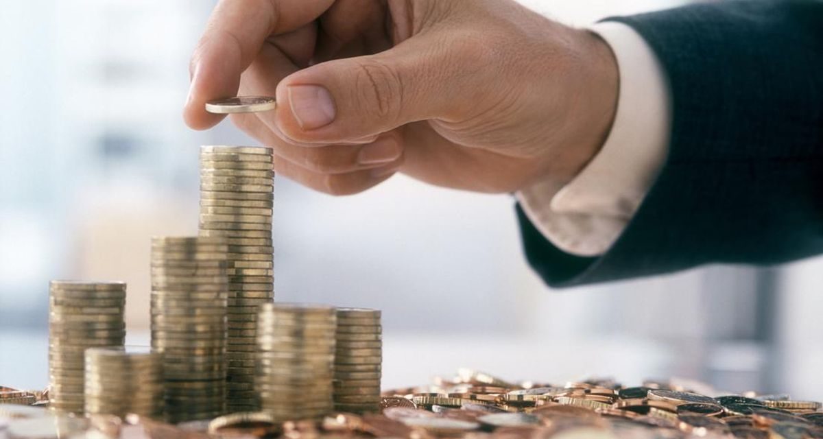 Menjadi Kaya: Kebiasaan Finansial Yang Membangun Kekayaan