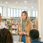 Public Speaking: Latihan Sederhana Agar Lebih Percaya Diri
