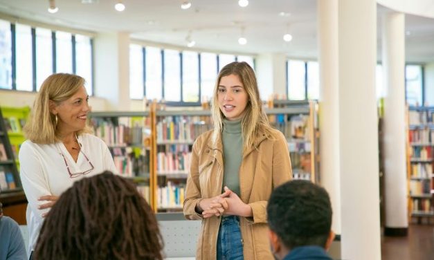 Public Speaking: Latihan Sederhana Agar Lebih Percaya Diri