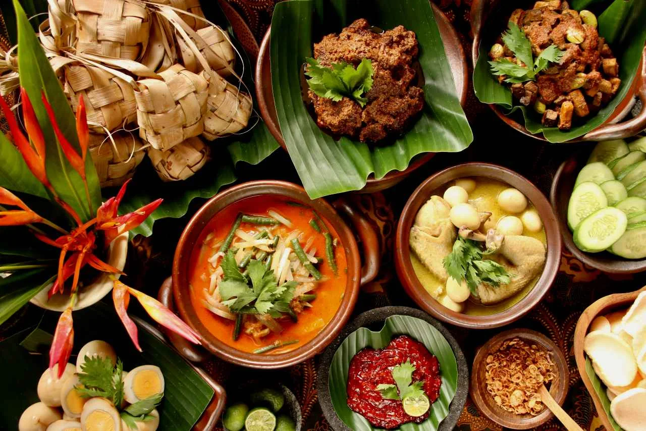 Wisata Makanan: Menjelajahi Daerah Melalui Hidangan Khas